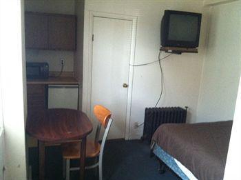 Airport Lodge Waukesha Bagian luar foto
