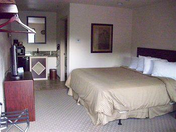 Airport Lodge Waukesha Bagian luar foto
