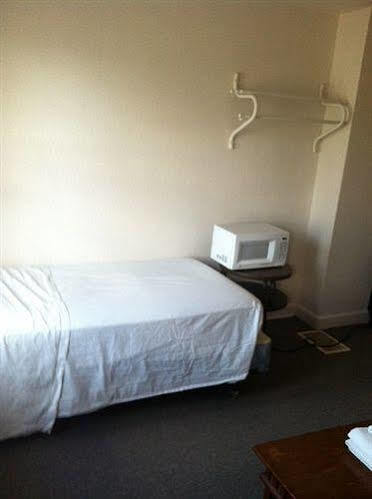 Airport Lodge Waukesha Bagian luar foto