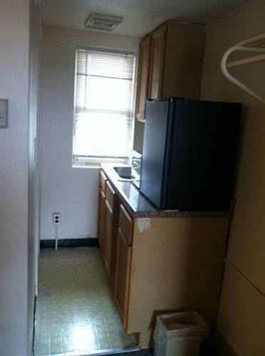 Airport Lodge Waukesha Bagian luar foto