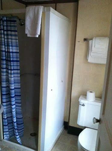 Airport Lodge Waukesha Bagian luar foto